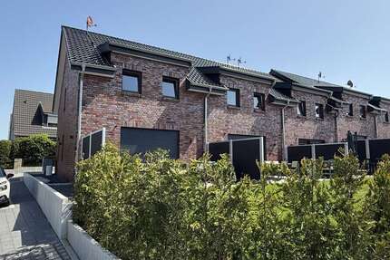 Haus Stockelsdorf - 5 Zimmer, 105 m&sup2;, 1.890&euro; | Angebot:26799142