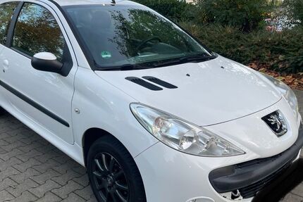 Peugeot 206 109.520 km 3.499 € Krefeld 47809