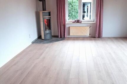 Wohnung zu vermieten. Im 2 Fam. Haus, e 4ZKB, 110 m², ruhige Lage 4 zimmer