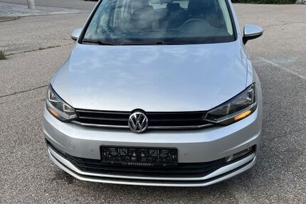 VW Touran 125.775 km 12.500 € Rosenheim 83026