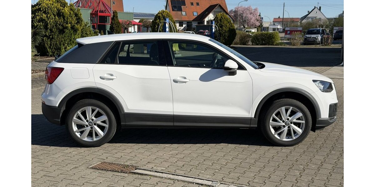 Audi Q2 35 TFSI S-Tronic / Sitzheizung / AKH 77.000 km 19.990 &euro; Donauwörth 86609