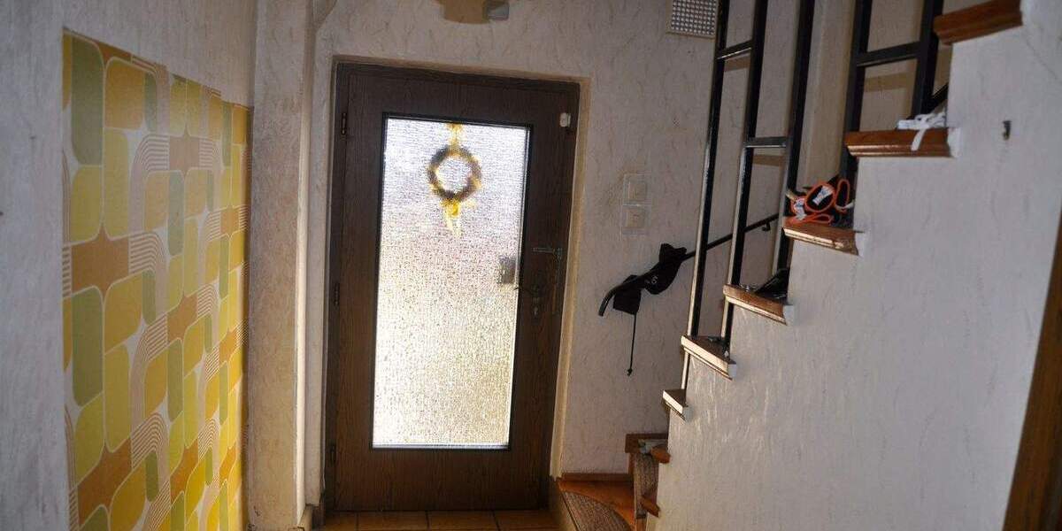 Reihenmittelhaus Arzberg - 5 Zimmer, 91 m&sup2;, 119.000&euro; | Angebot:25801956