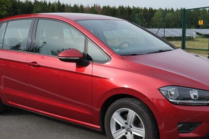 VW Golf Sportsvan 111.060 km 9.965 &euro; Lederhose 07589