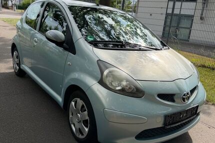 Toyota Aygo (X) 155.723 km 2.490 &euro; Freiburg 79102