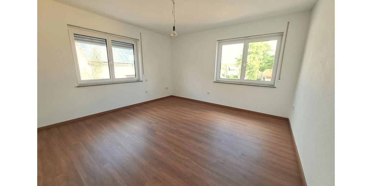 Etagenwohnung Langfurth - 5 Zimmer, 145 m&sup2;, 1.100&euro; | Angebot:26597401