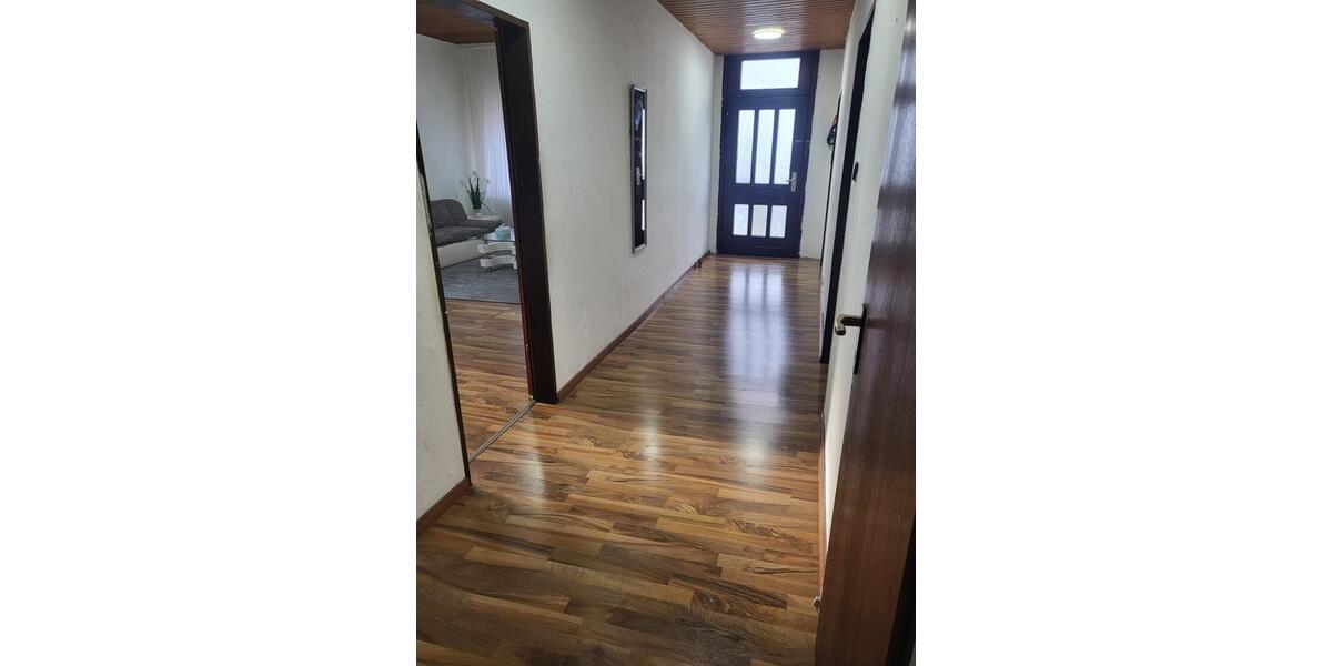 Mehrfamilienhaus, Wohnhaus Nordenham - 4 Zimmer, 104 m&sup2;, 130.000&euro; | Angebot:27002056