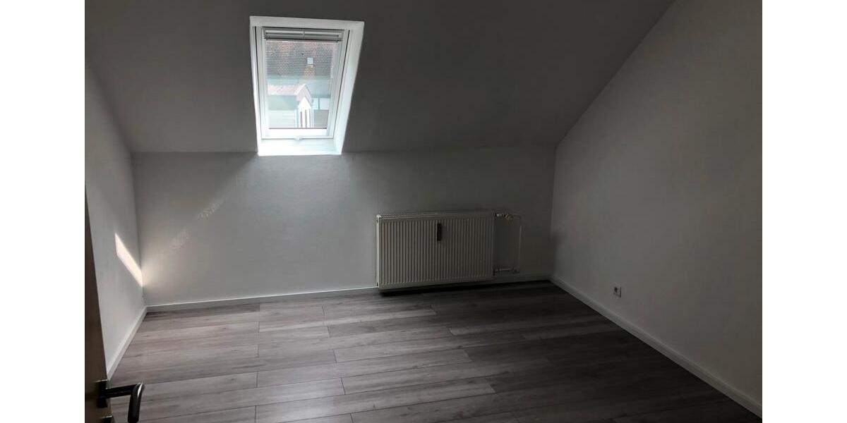 Dachgeschoßwohnung Oberasbach - 3 Zimmer, 60 m&sup2;, 224.900&euro; | Angebot:25404687