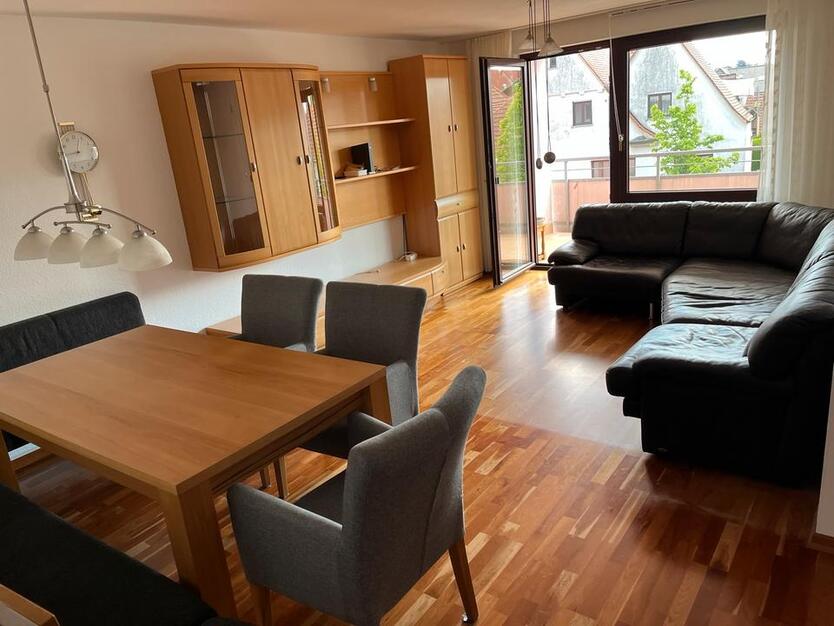 Helle 3 Zimmer Wohnung in Ludwigsburg-Ossweil mit Garage