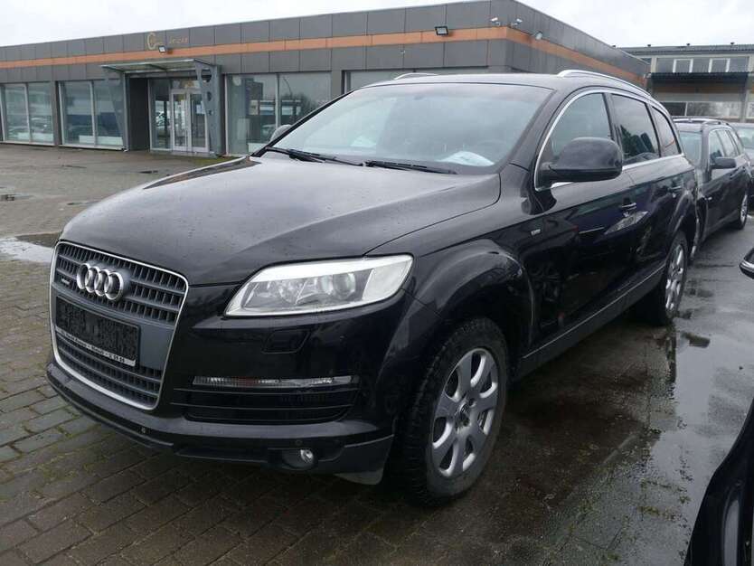 Q7