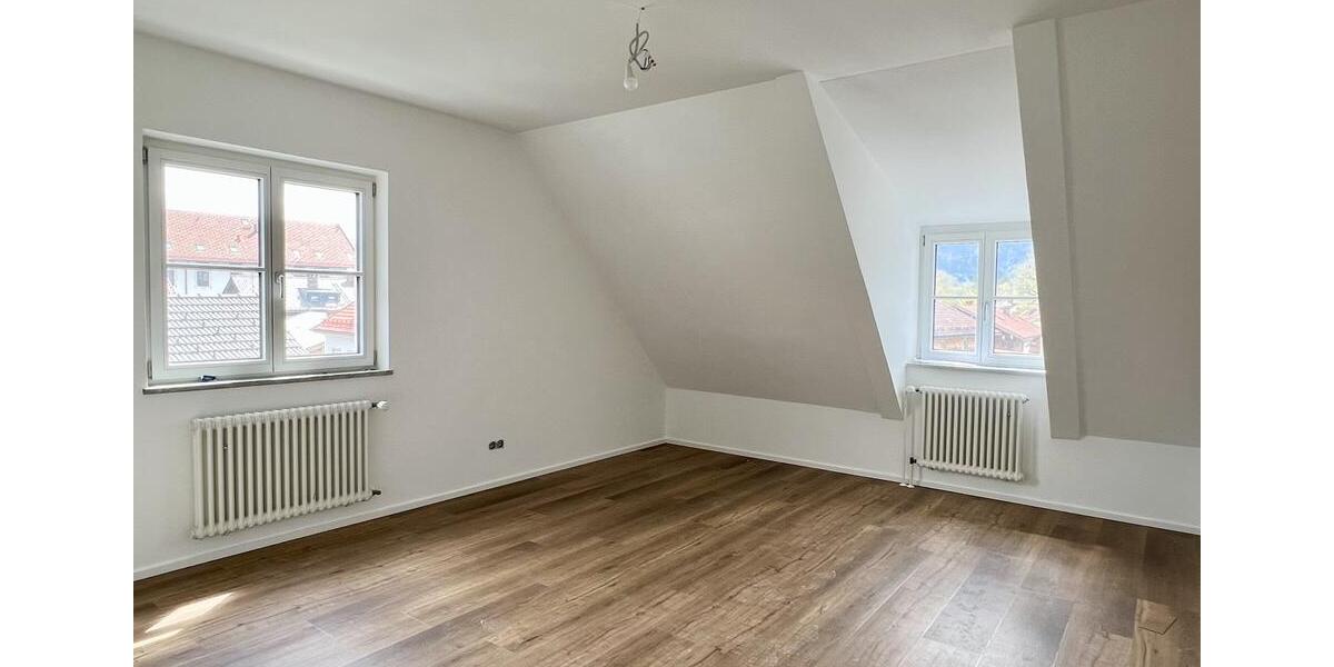 Dachgeschoßwohnung Lenggries - 5 Zimmer, 106 m&sup2;, 1.380&euro; | Angebot:26384431