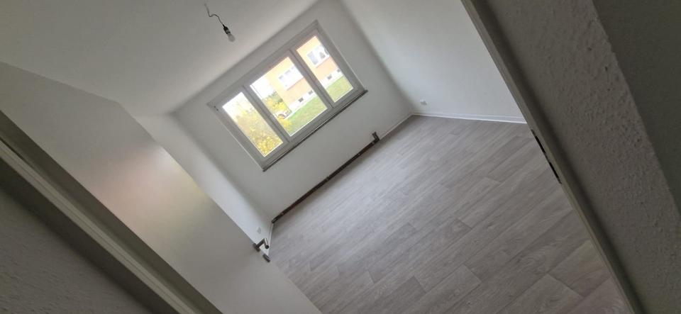 Etagenwohnung Bad Lobenstein - 3 Zimmer, 25 m&sup2;, 175&euro; | Angebot:25236052