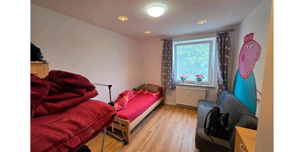 Erdgeschoßwohnung Bad Oldesloe - 5 Zimmer, 111 m&sup2;, 275.000&euro; | Angebot:26590485