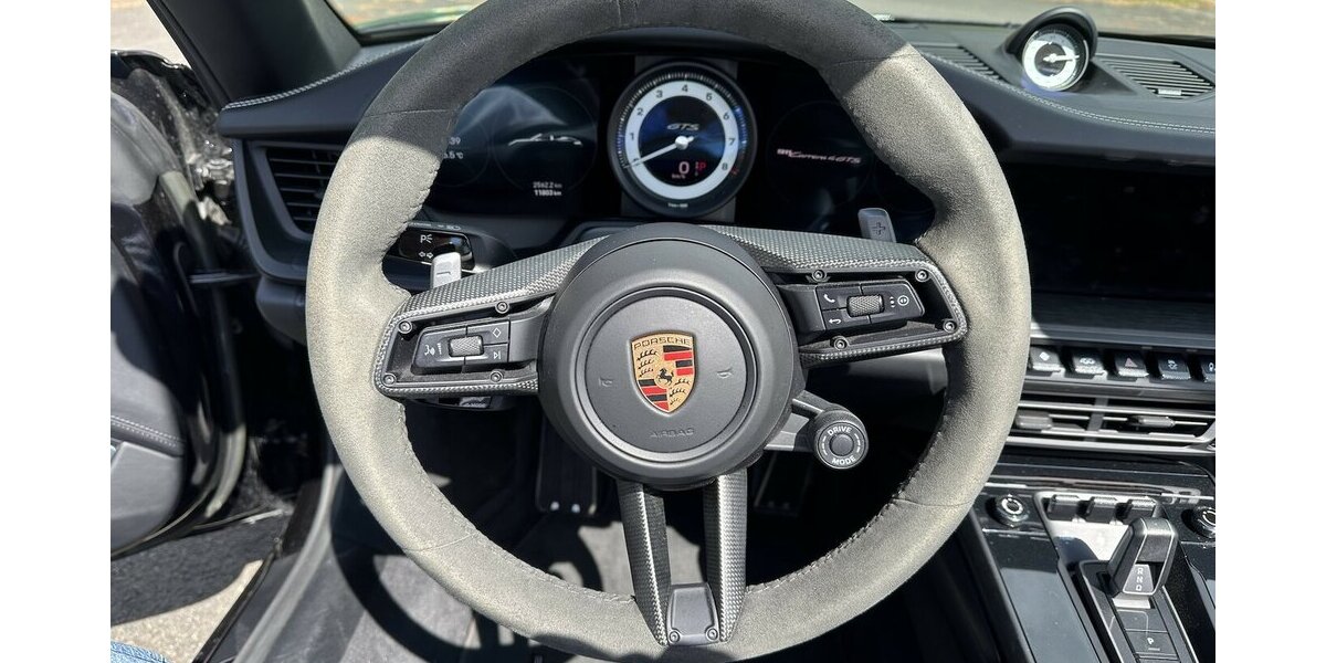 Porsche 911 Carrera 4 GTS Cabriolet 11.803 km 165.410 &euro; Mainz 55122