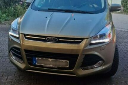 Ford Kuga 204.000 km 8.300 &euro; Burgoberbach 91595
