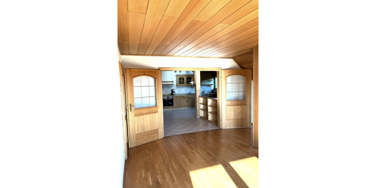 Etagenwohnung Hilpoltstein-OT Meckenhausen - 4 Zimmer, 136 m&sup2;, 259.000&euro; | Angebot:25193065