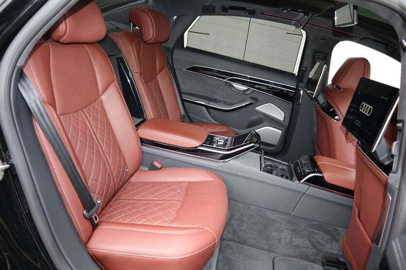 Audi A8 63.000 km 77.000 € Passau 94034