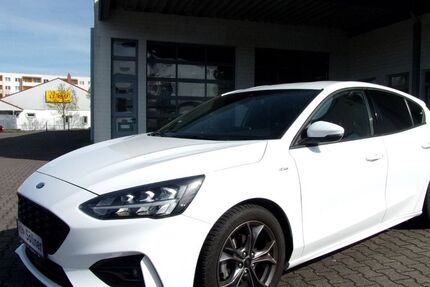 Ford Focus 33.250 km 19.990 &euro; Wolfen 06766