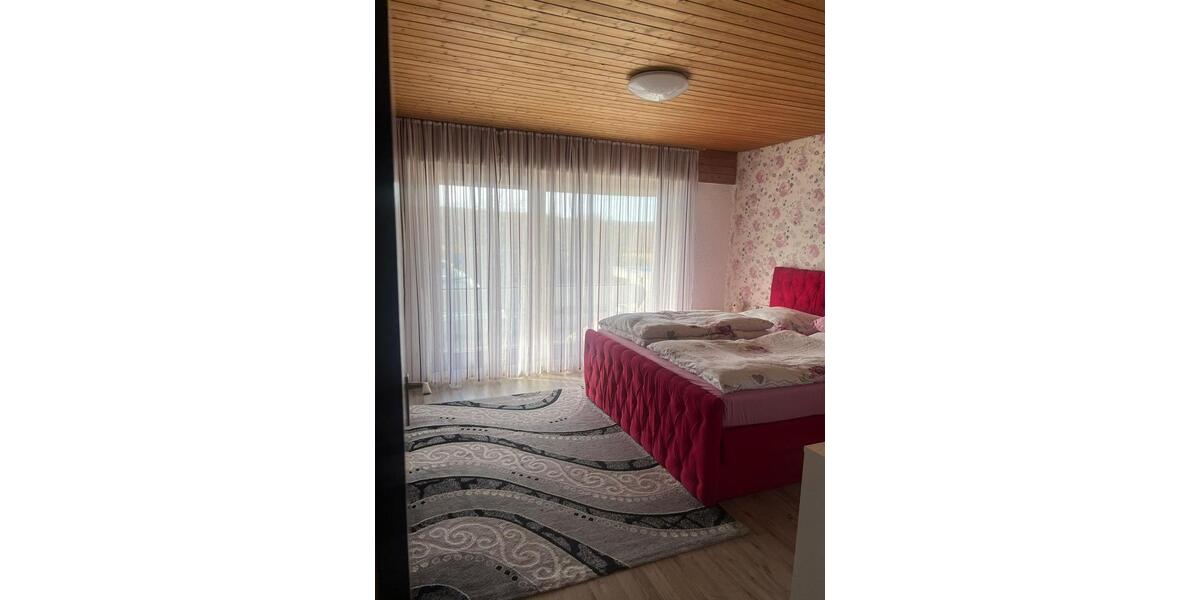 Einfamilienhaus Nürtingen - 6 Zimmer, 219 m&sup2;, 550.000&euro; | Angebot:26833172