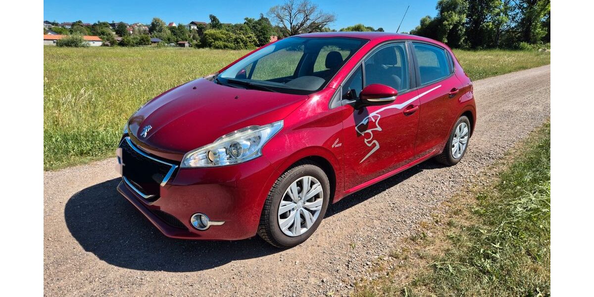 Peugeot 208 101.500 km 6.399 &euro; Kirchhaslach 87755