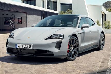 Porsche Taycan 10.825 km 105.930 &euro; Berlin 10587
