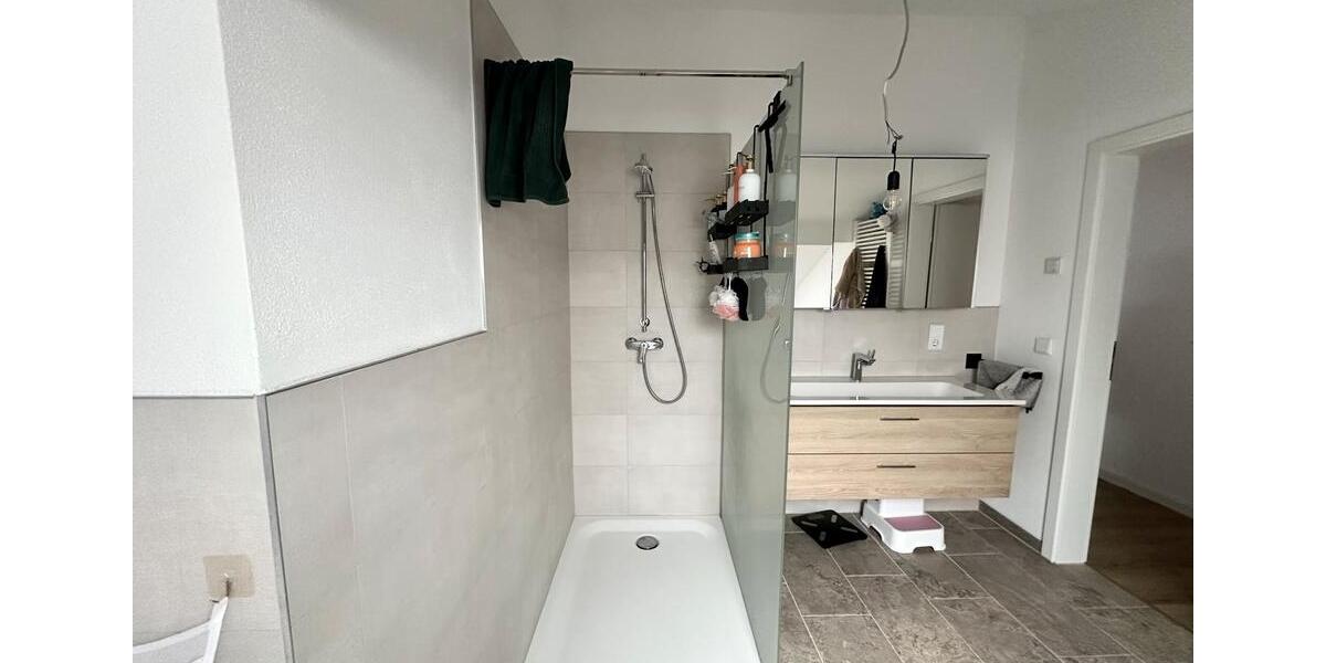 Etagenwohnung Ergolding - 4.5 Zimmer, 100 m&sup2;, 1.390&euro; | Angebot:24679880