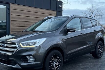 Ford Kuga 87.000 km 11.900 &euro; Baden-Württemberg - Nagold 72202