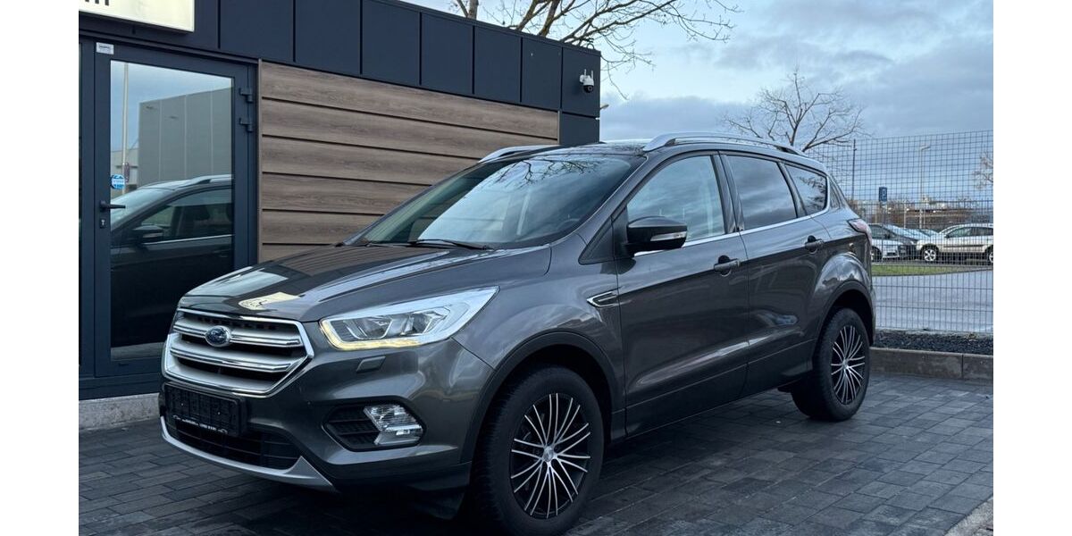 Ford Kuga 87.000 km 11.900 &euro; Baden-Württemberg - Nagold 72202