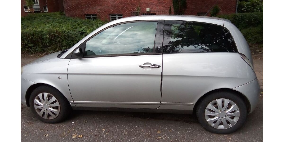 Lancia Ypsilon 150.000 km 1.800 &euro; Hamburg 22459
