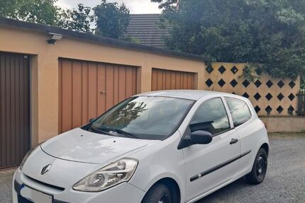 Renault Clio 115.000 km 2.700 &euro; Heidenau 01809