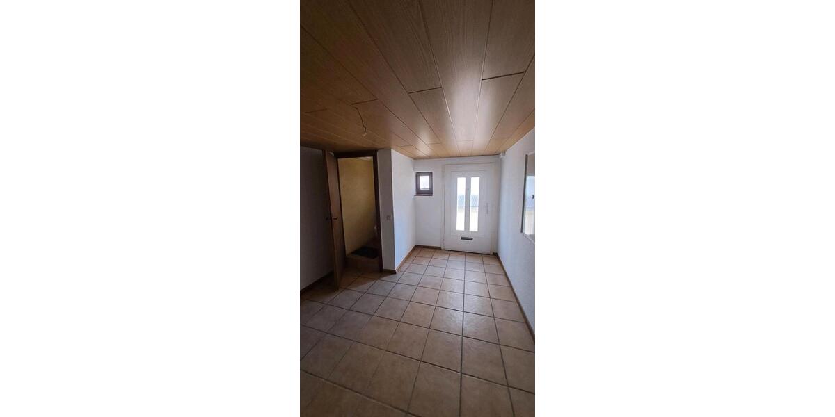 Erdgeschoßwohnung Ayl - 5 Zimmer, 130 m&sup2;, 850&euro; | Angebot:26359617