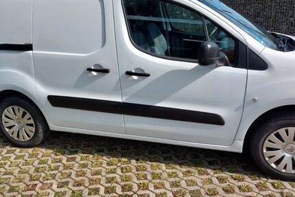 Citroen Berlingo 123.580 km 7.250 € Flöha 09557