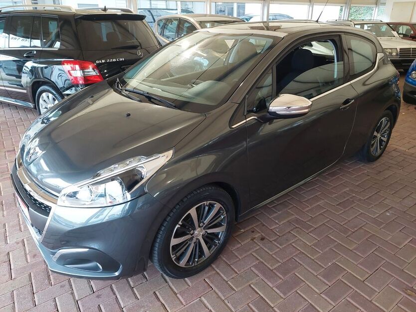 Peugeot 208 85.012 km 8.850 € Wülfrath 42489