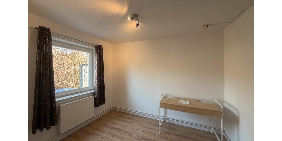 Erdgeschoßwohnung Lübeck Sankt Lorenz Nord - 5 Zimmer, 110 m&sup2;, 2.500&euro; | Angebot:25437021
