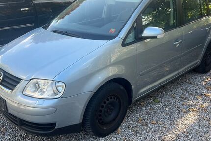 VW Touran 196.000 km 1.790 € München 81829