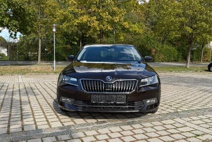 Skoda Superb 156.009 km 13.750 &euro; München 81673