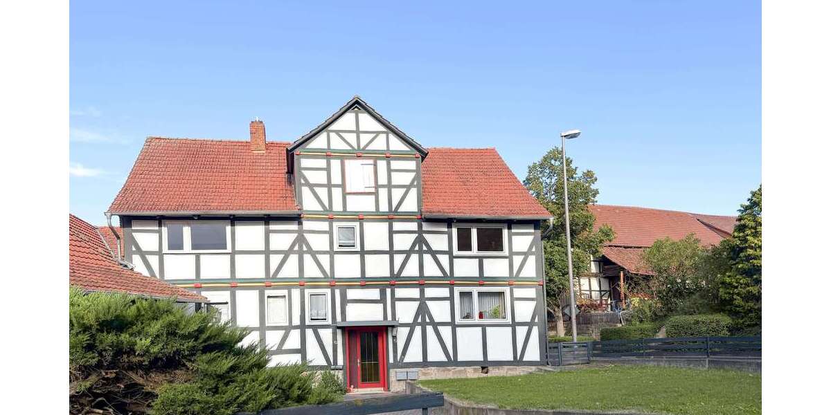 Einfamilienhaus Lohfelden - 9 Zimmer, 183 m&sup2;, 235.000&euro; | Angebot:27481865