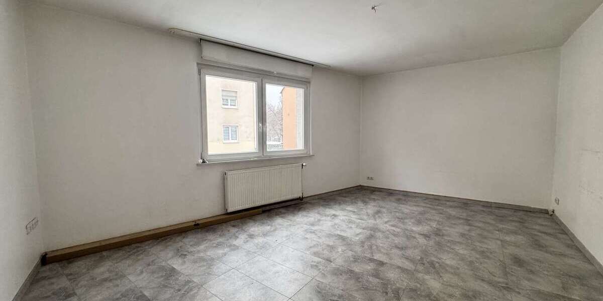 Helle 3,5-Zimmer-Wohnung mit Garage, Kellerraum und Dachboden-Stauraum - Erdgeschoßwohnung Essen Stadtbezirk III | Angebot:26691538