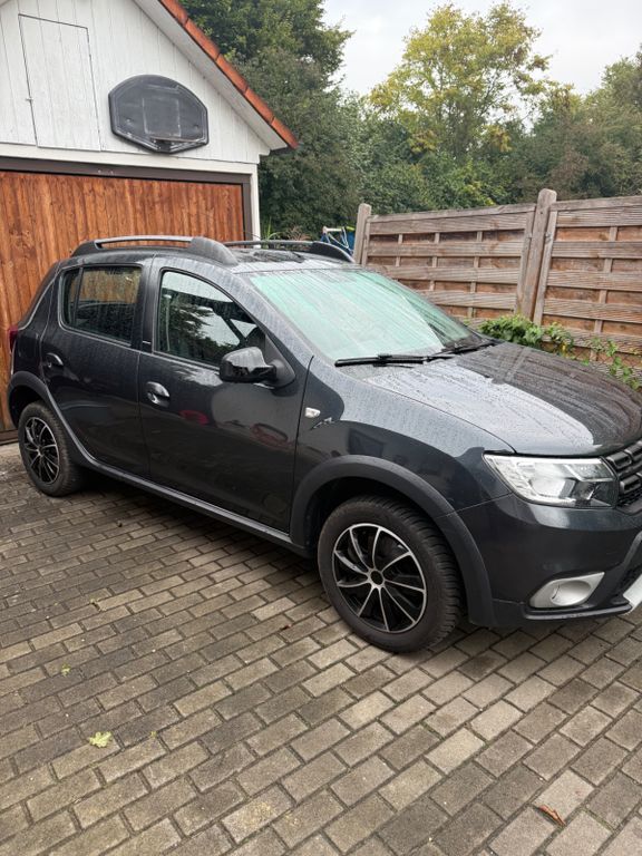 Dacia Sandero 98.000 km 7.290 € Hohenwart 86558