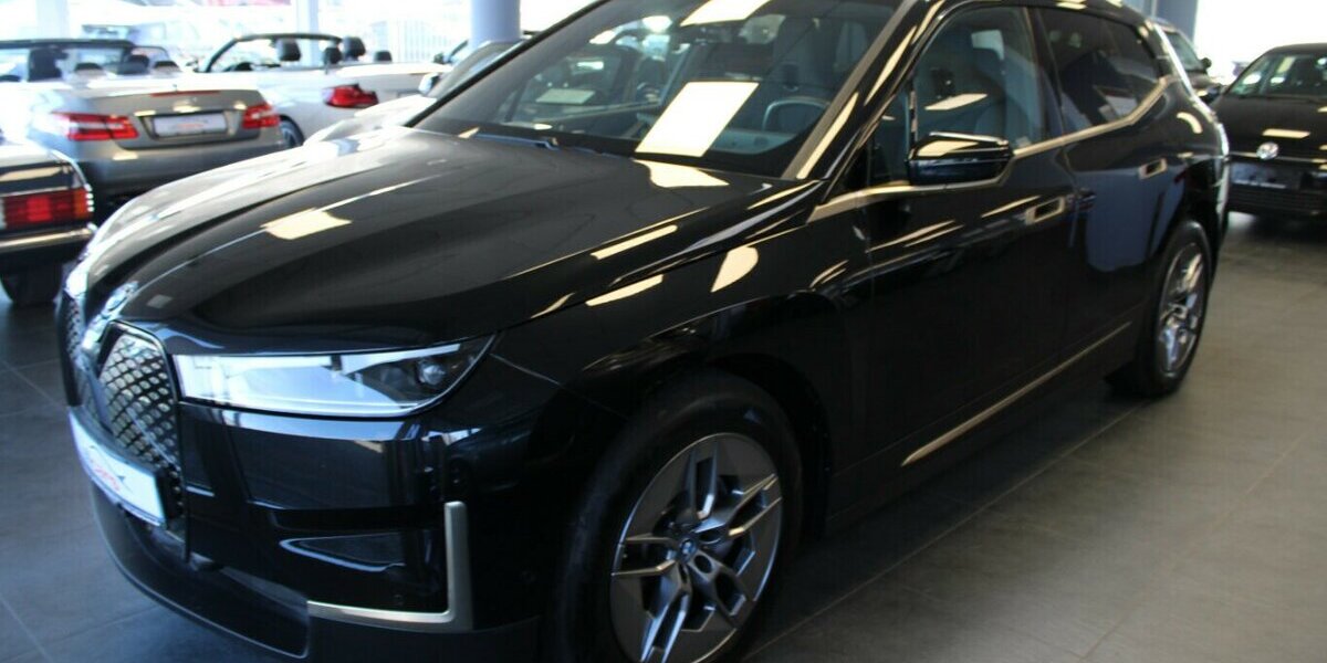 BMW iX xDrive50 35.740 km 54.980 &euro; Euskirchen 53881