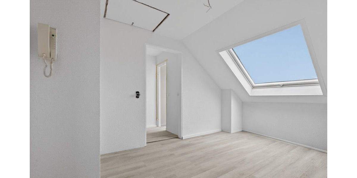 Traumhafte 2-Zimmer-Dachgeschosswohnung in Karlsruhe-Neureut- Erstbezug nach Sanierung! 2 zimmer