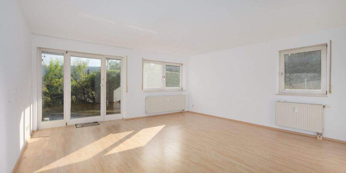 Etagenwohnung Neuenbürg - 2 Zimmer, 68 m&sup2;, 170.000&euro; | Angebot:24860392