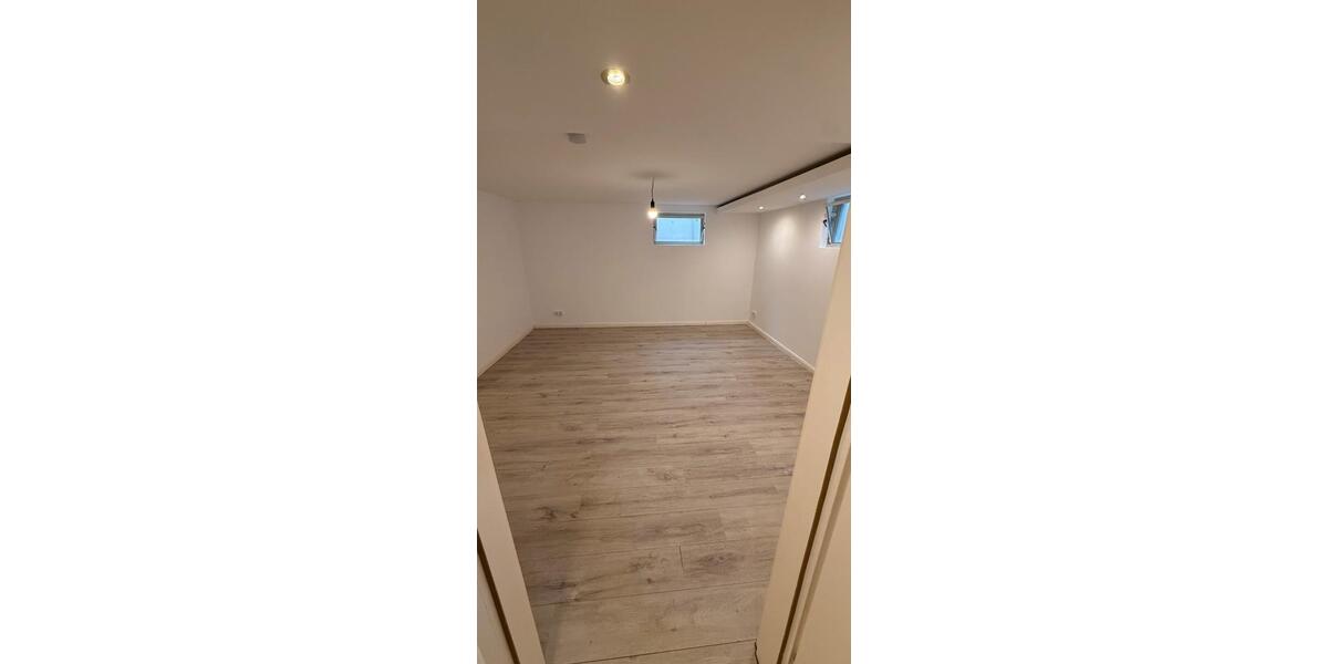 Etagenwohnung Rosengarten - 2.5 Zimmer, 80 m&sup2;, 960&euro; | Angebot:25459173