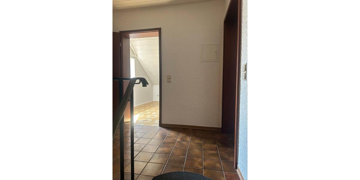 Dachgeschoßwohnung Bad Münder am Deister - 3 Zimmer, 86 m&sup2;, 690&euro; | Angebot:26320686
