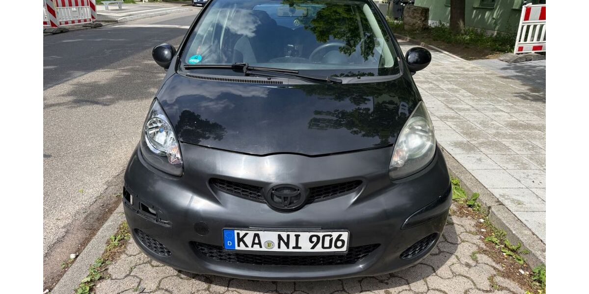 Toyota Aygo (X) 125.000 km 1.350 &euro; Karlsruhe 76187