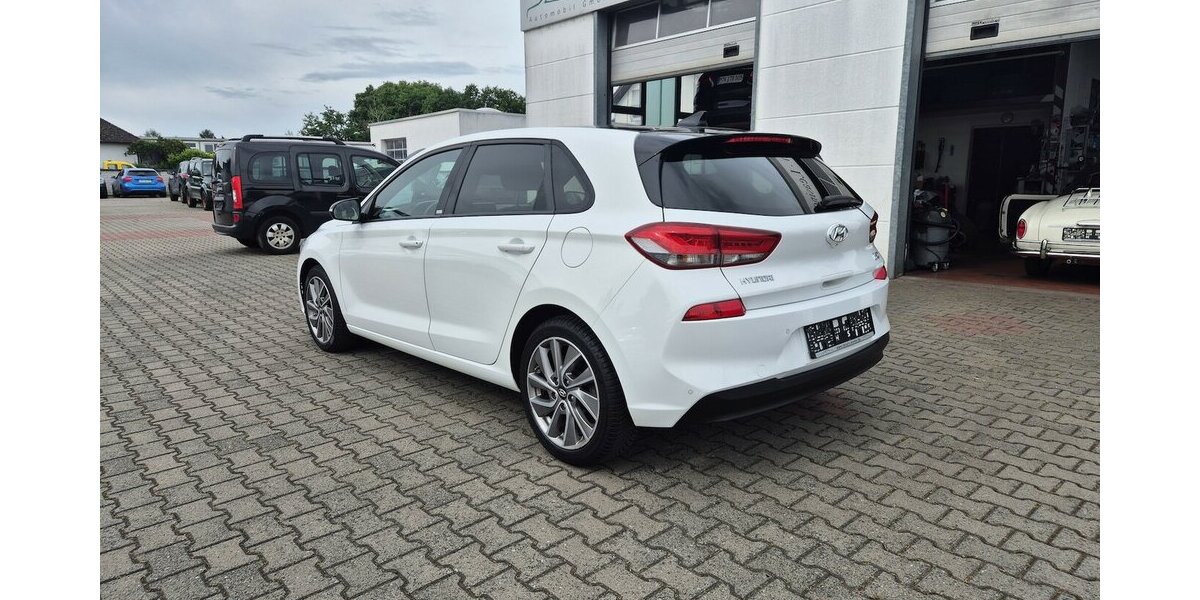 Hyundai i30 Passion +, Rückfahrkamera, Carplay, Navi, Sitz 85.411 km 16.690 &euro; Rodgau 63110
