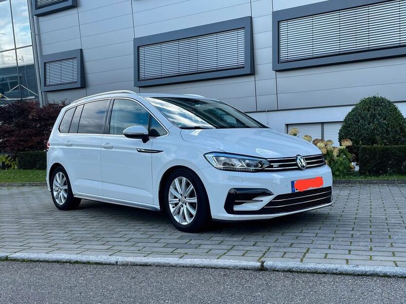 VW Touran 136.000 km 22.999 € Edenkoben 67480