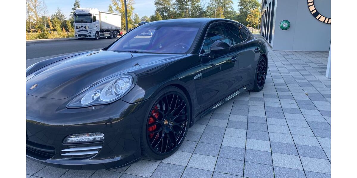 Porsche Panamera 143.000 km 28.999 &euro; Bayreuth 95448