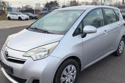 Toyota Verso-S 94.000 km 5.500 &euro; Velten 16727