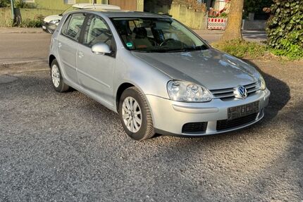 VW Golf 170.000 km 2.799 &euro; Mühlacker 75417