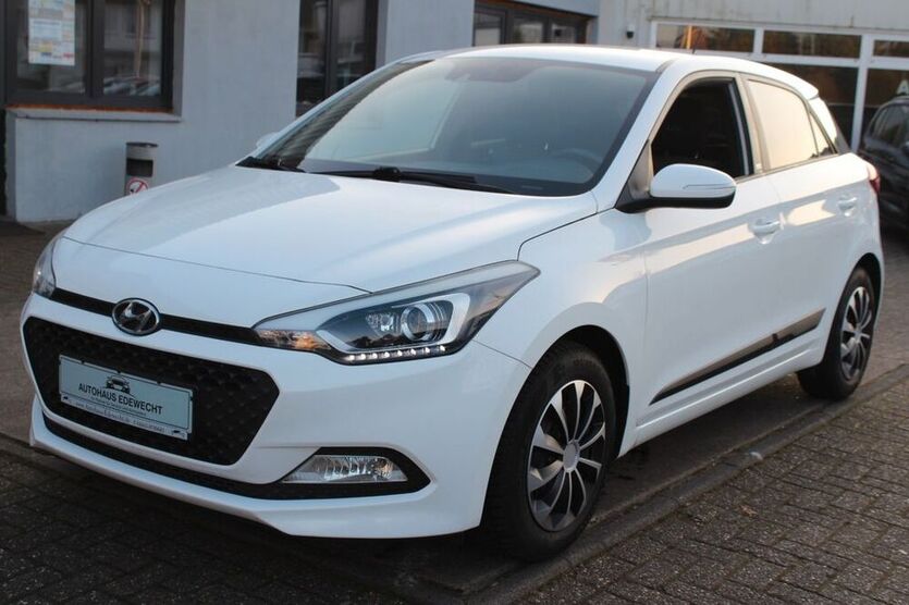 i20